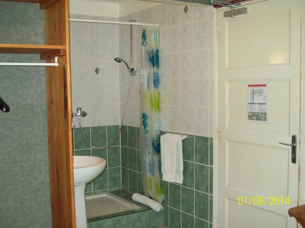 Le Relais Des Blaches Hotel Pierrelatte Cameră foto