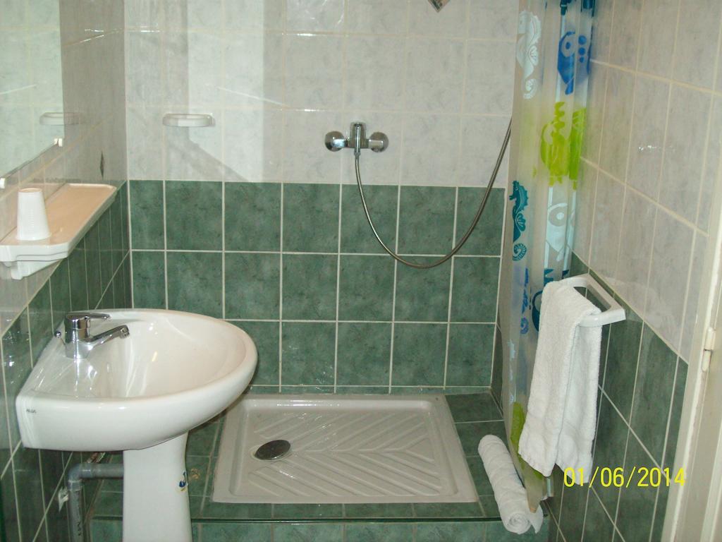 Le Relais Des Blaches Hotel Pierrelatte Cameră foto