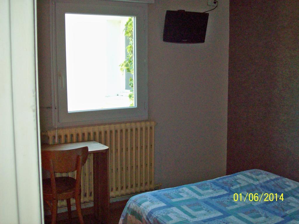 Le Relais Des Blaches Hotel Pierrelatte Cameră foto