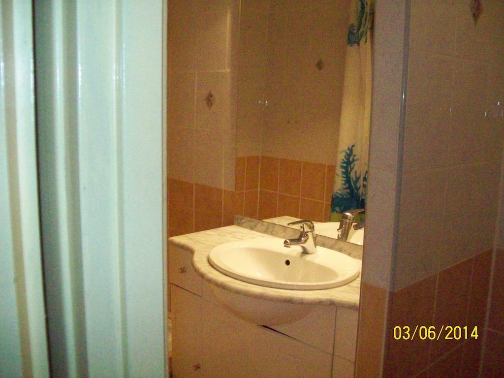 Le Relais Des Blaches Hotel Pierrelatte Cameră foto